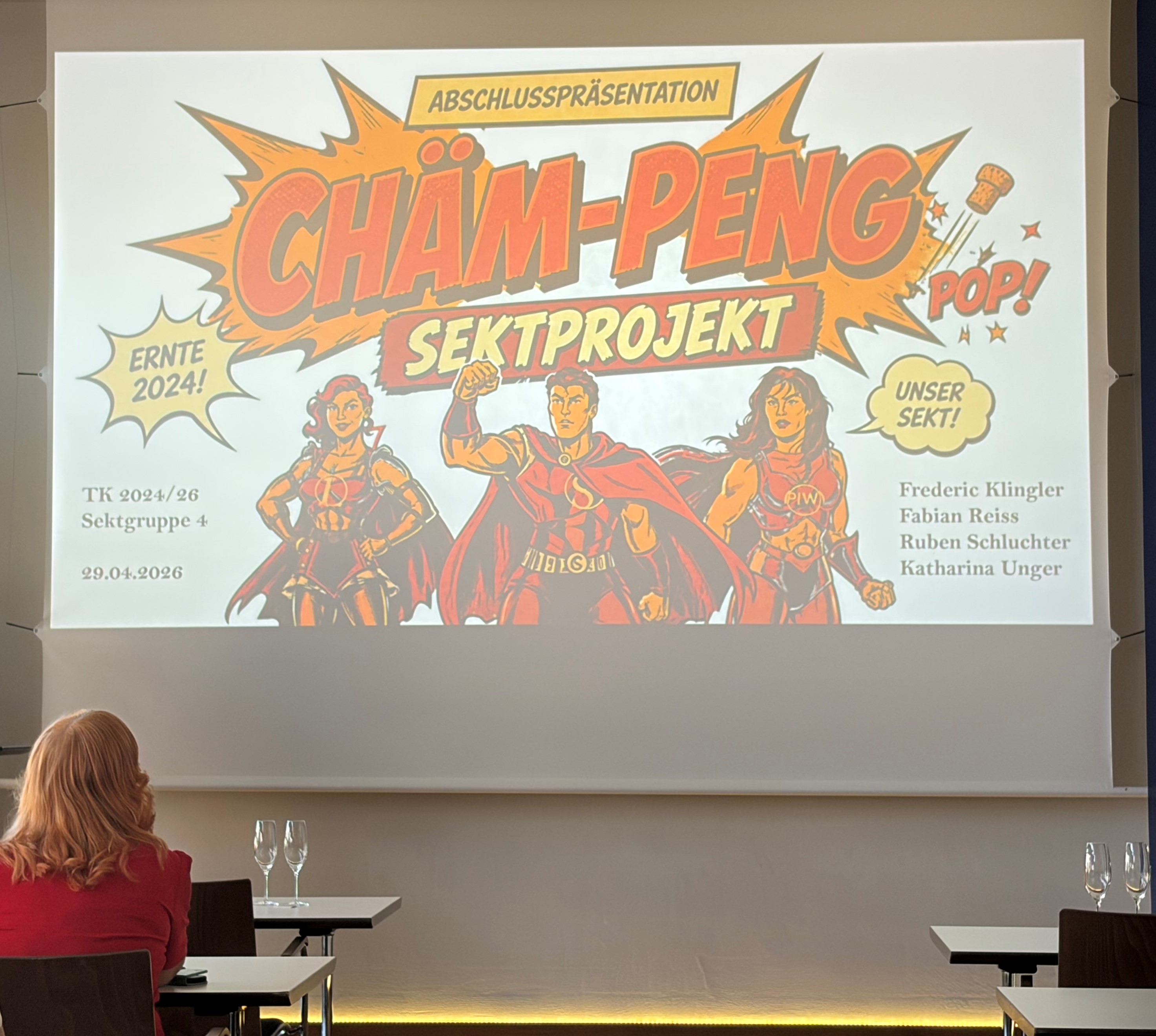 Präsentation des Sektprojekts „Chäm-Peng“ während der Abschlussveranstaltung. 